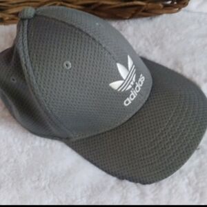EUC Mens Adidas Lightweight Stretch Fit Hat SIZE S/M #301